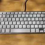 Die kleine kabelgebundene Apple Tastatur gibts nicht mehr