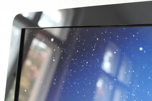 Thunderbolt Display mit berlin1000 GlassFree Rahmen