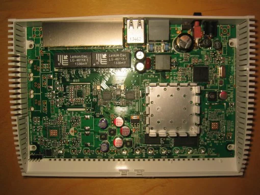 Mainboard des Draytek Vigor 2760