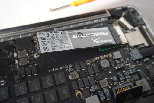 MacBook Pro Retina M.2 SSD in Adapter einsetzen