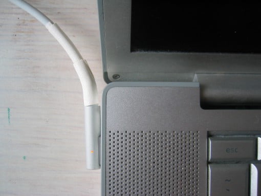 Ladekabel am MacBook Pro