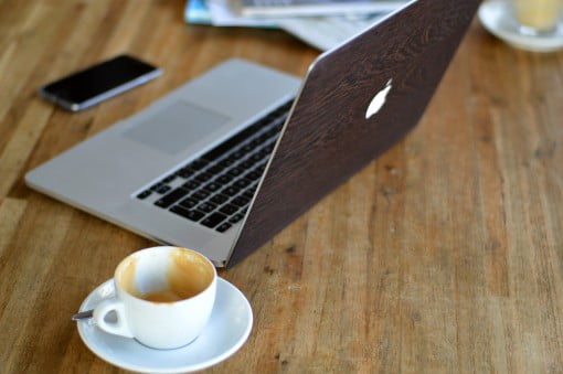 glitty Wenge Holz MacBook