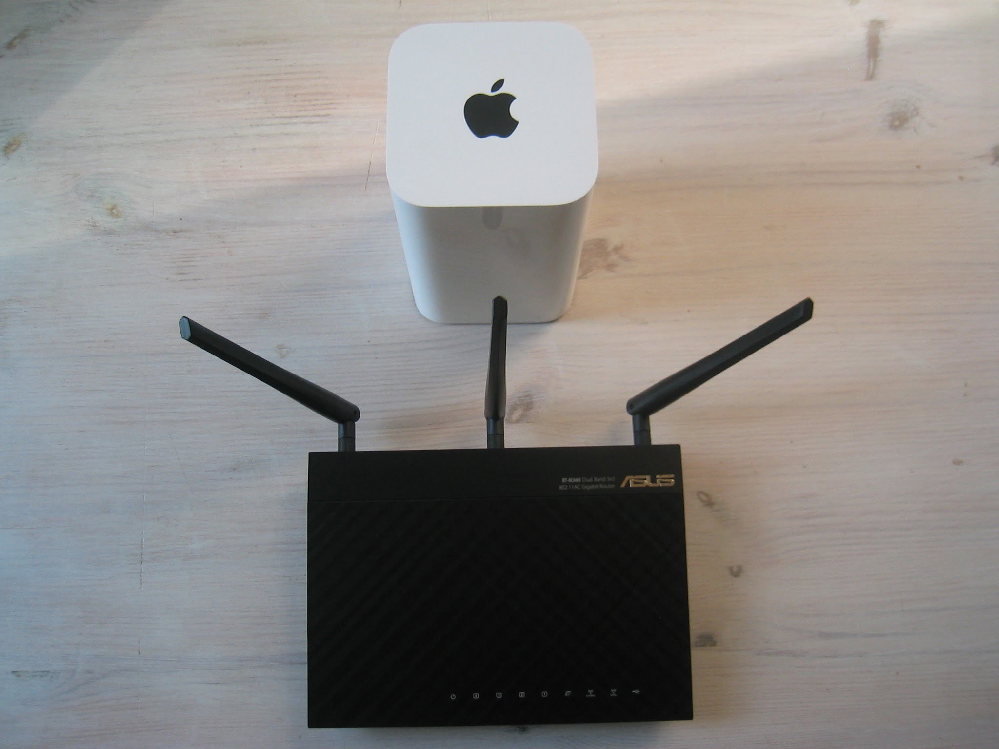 AirPort Extreme, Asus Router