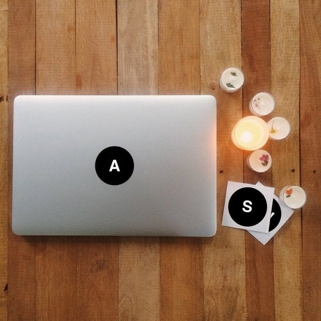 Buchstaben Aufkleber für den Apfel Eures MacBooks