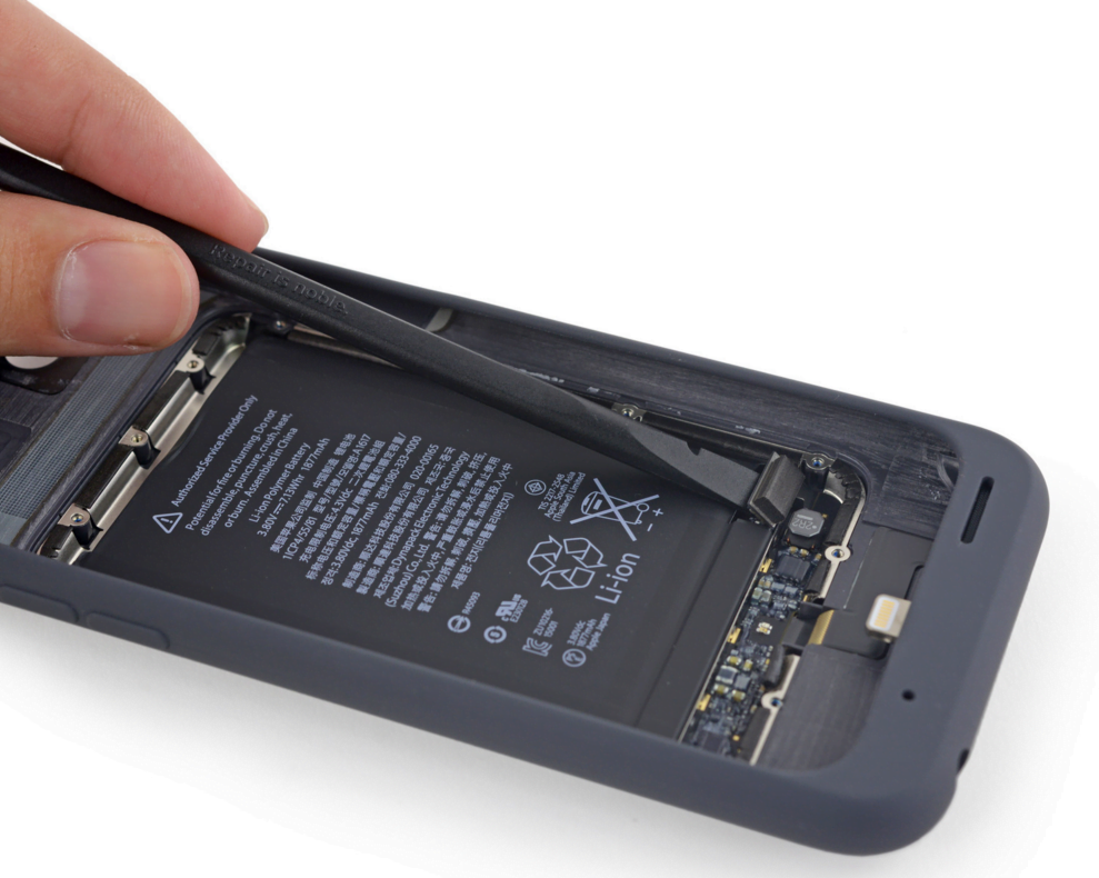 ifixit zeigt das Innere von Apples neuer iPhone Akkuhülle