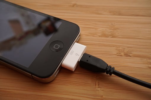 iPhone 4S mit Adapter
