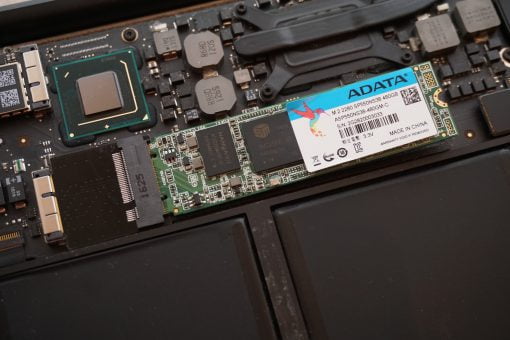 M.2 SSD in Adapter einsetzen MacBook Air