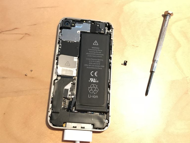 Apple bremst alte iPhones mit abgenutzten Akkus etwas aus