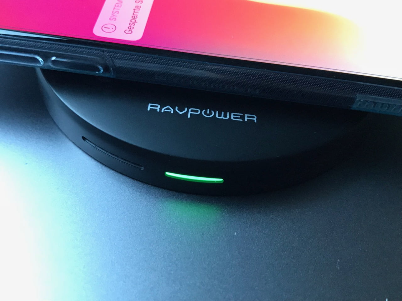 RAVPower Qi Ladegerät LED