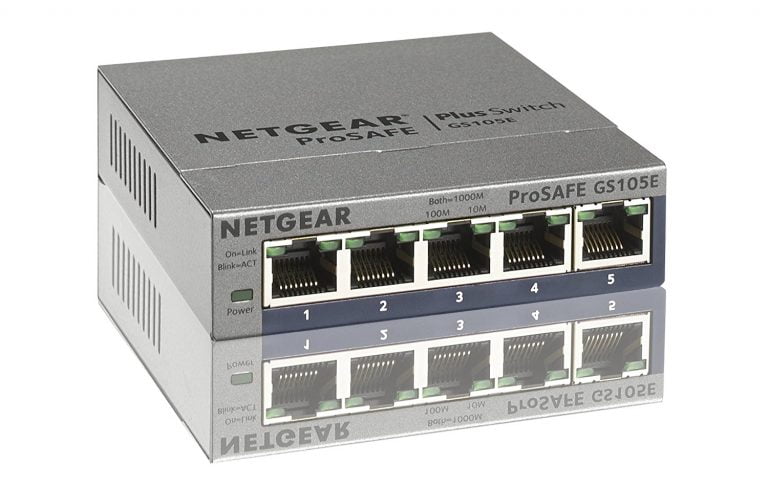 Netgear Switch GS105Ev2 mit deutscher und japanischer Oberfläche