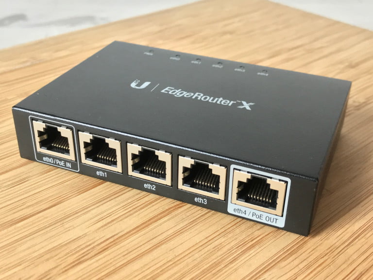 Ubiquity EdgeRouter ER-X mit 24 Volt und 5 Volt Netzteil betreiben